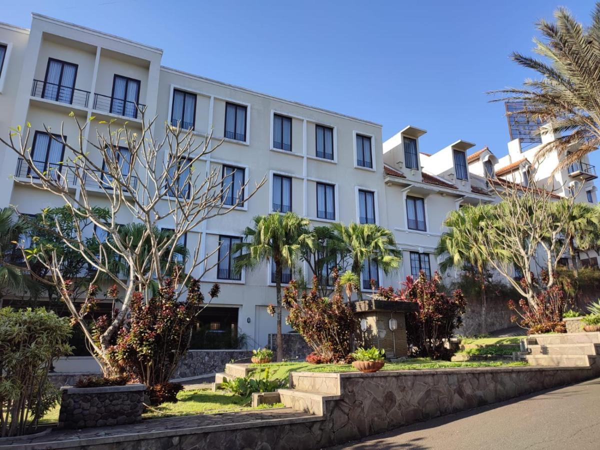 eL Hotel Grande Malang Buitenkant foto