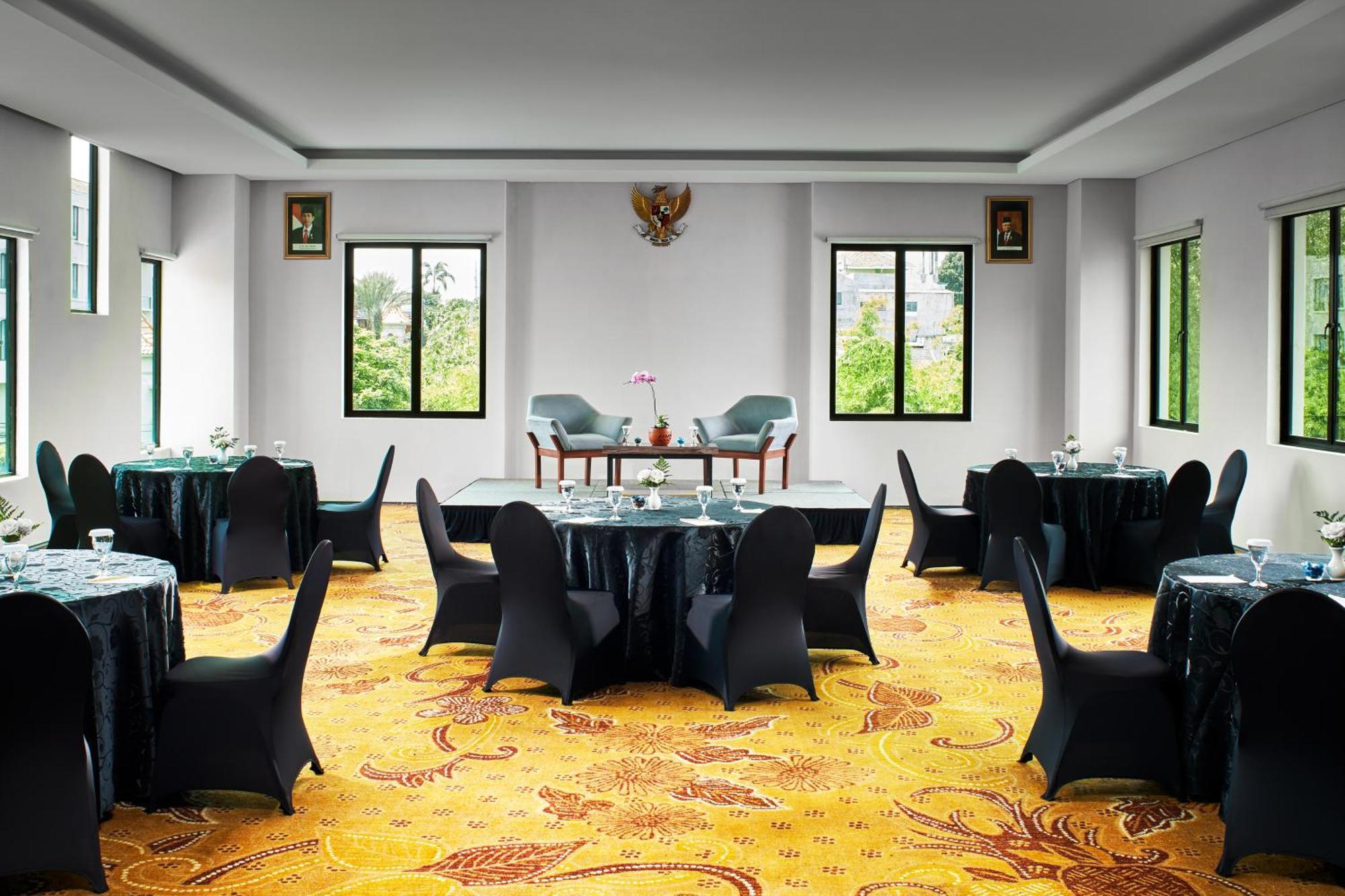 eL Hotel Grande Malang Buitenkant foto