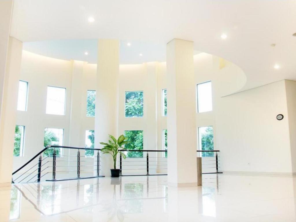 eL Hotel Grande Malang Buitenkant foto